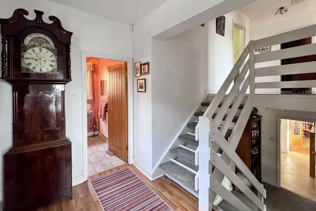 Haywards Close, Glossop, photo 14