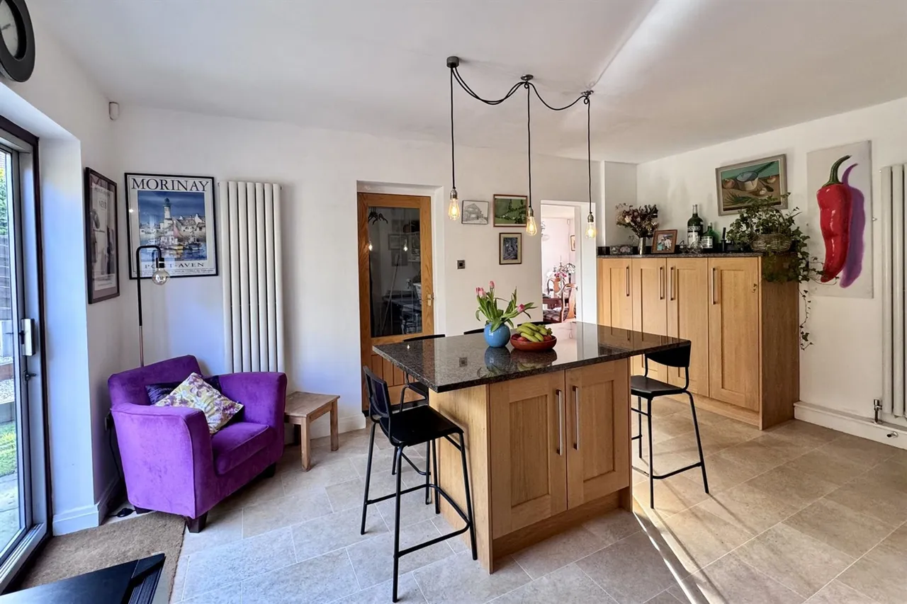 Haywards Close, Glossop, photo 7