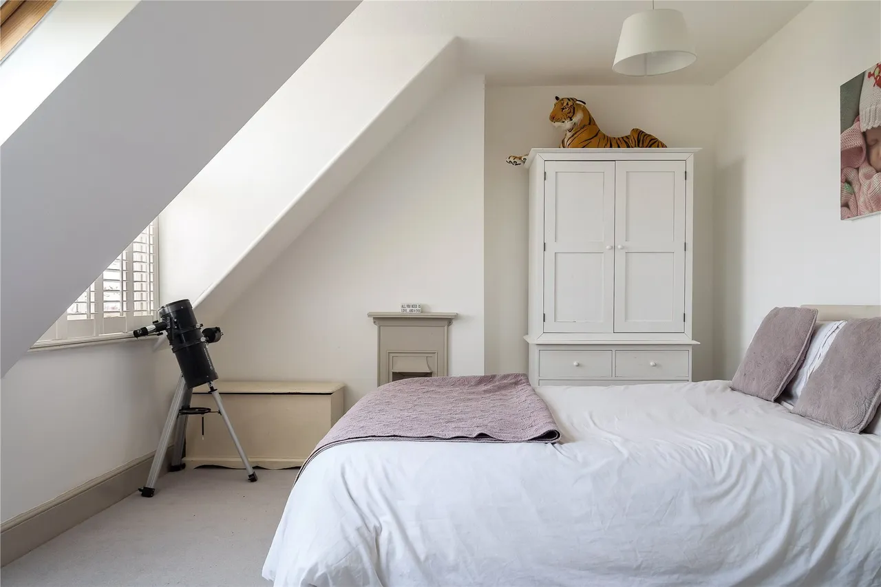 Sutherland Grove, London, SW18, photo 11