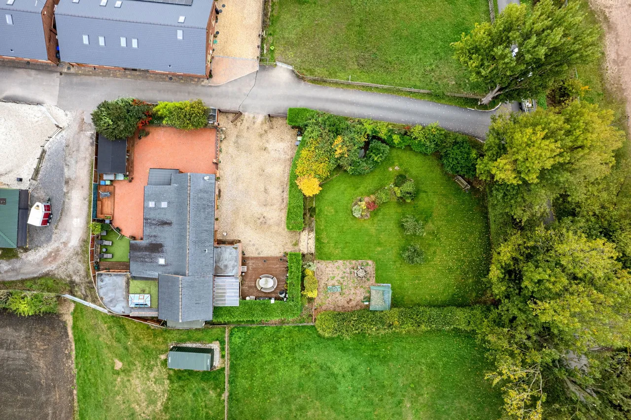 Hand Lane, Leigh, WN7 3RU, photo 2