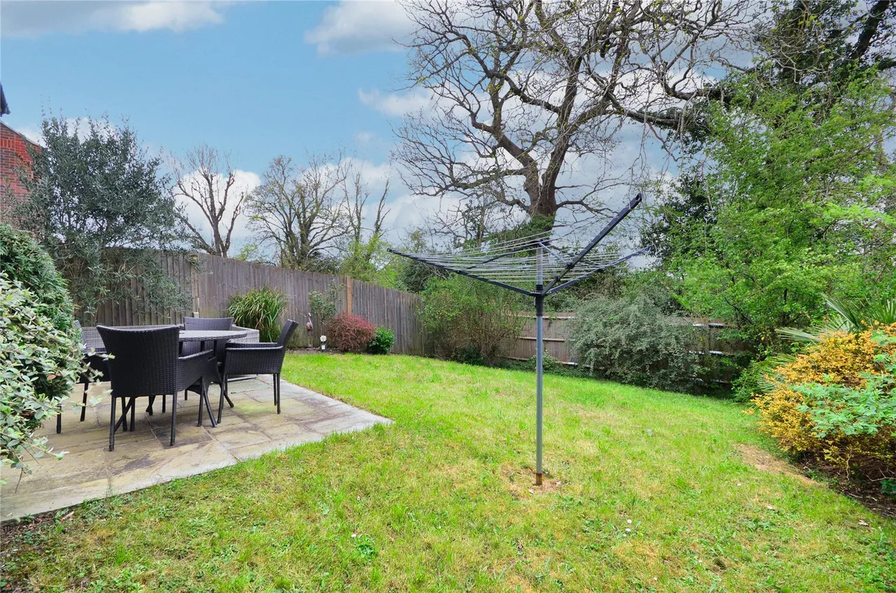 Rockdene Close, East Grinstead, RH19, photo 15