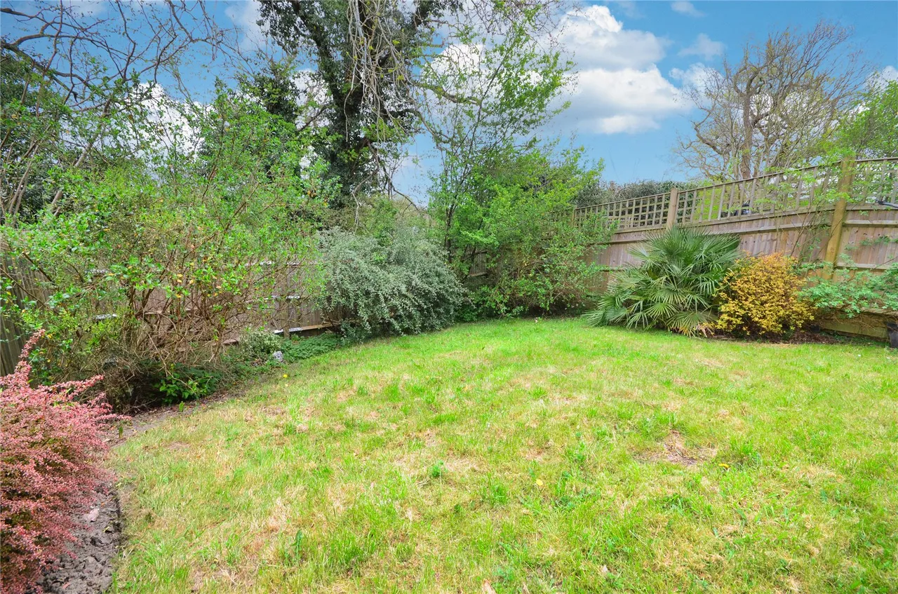 Rockdene Close, East Grinstead, RH19, photo 16