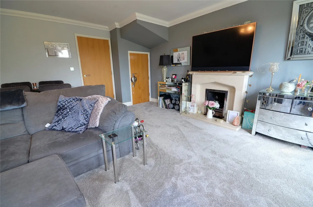 Rockdene Close, East Grinstead, RH19, photo 12