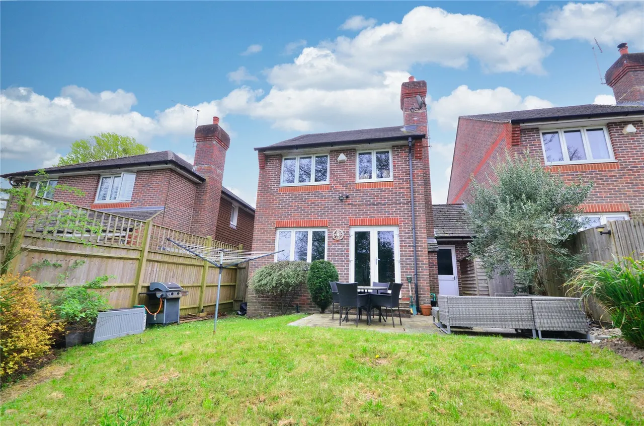 Rockdene Close, East Grinstead, RH19, photo 19
