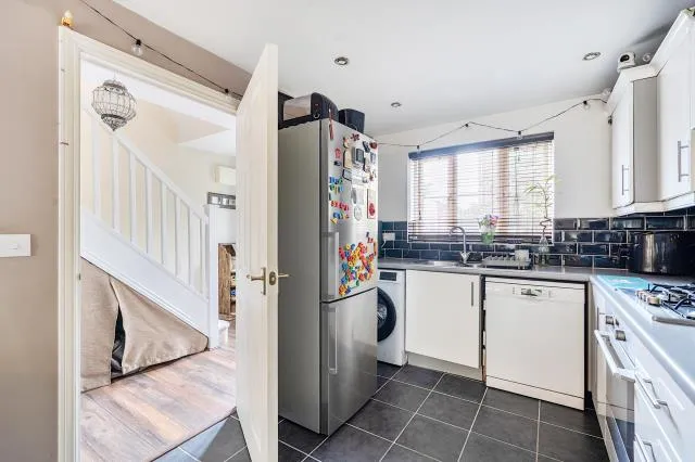 Otter Row, Swindon, SN3, photo 8