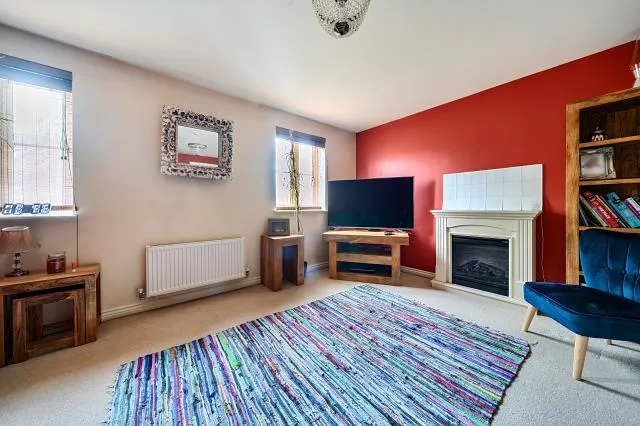 Otter Row, Swindon, SN3, photo 2