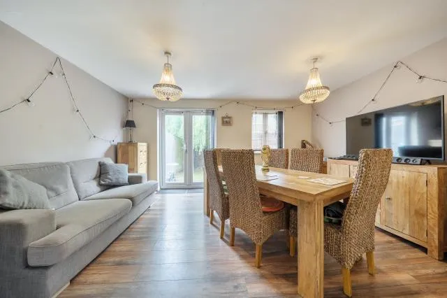 Otter Row, Swindon, SN3, photo 5