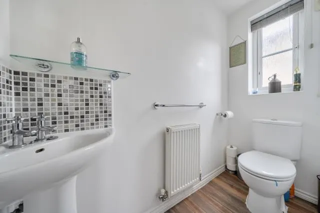 Otter Row, Swindon, SN3, photo 14