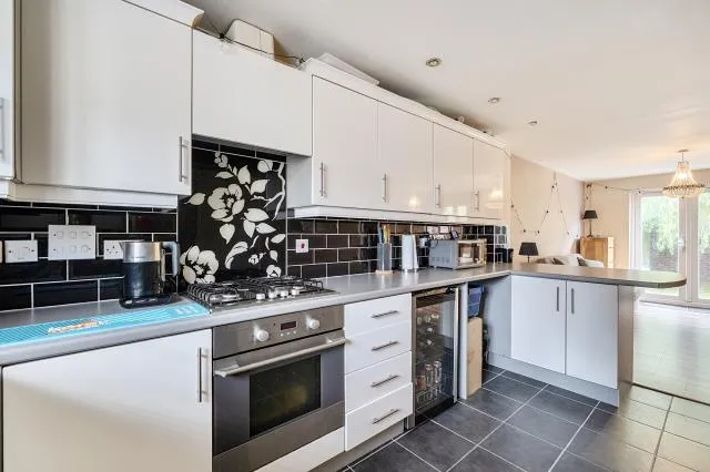 Otter Row, Swindon, SN3, photo 6