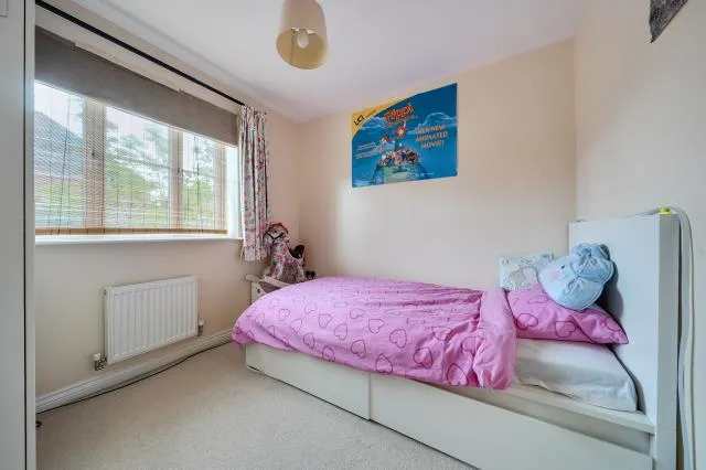 Otter Row, Swindon, SN3, photo 12