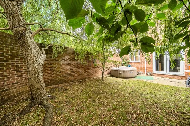 Otter Row, Swindon, SN3, photo 17