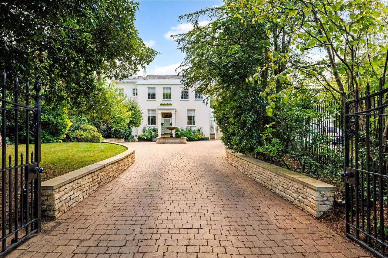 5 bed house for sale — The Park, Cheltenham, Gloucestershire, GL50 2SA
