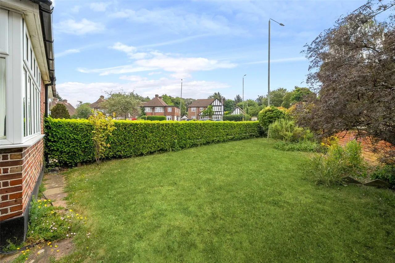 Corkscrew Hill, BR4, photo 17