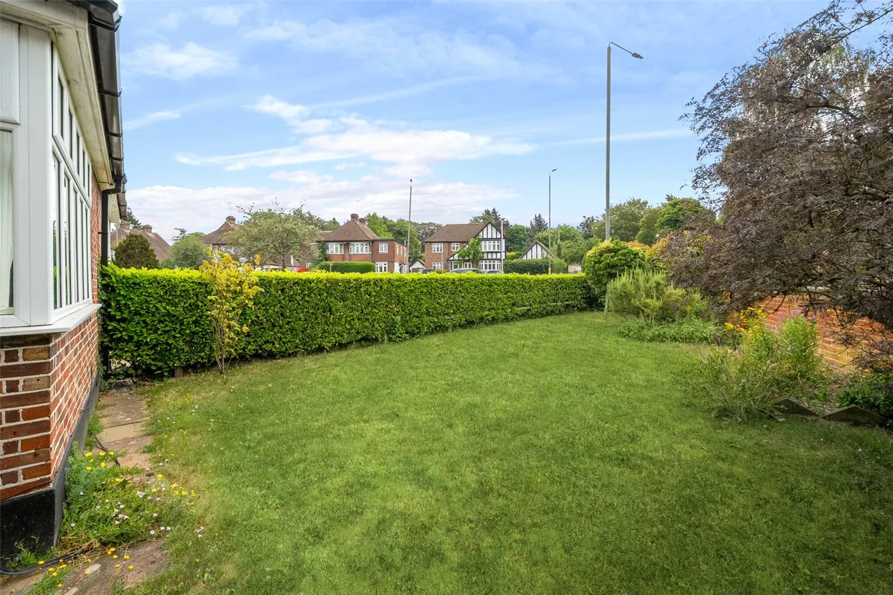Corkscrew Hill, BR4, photo 17
