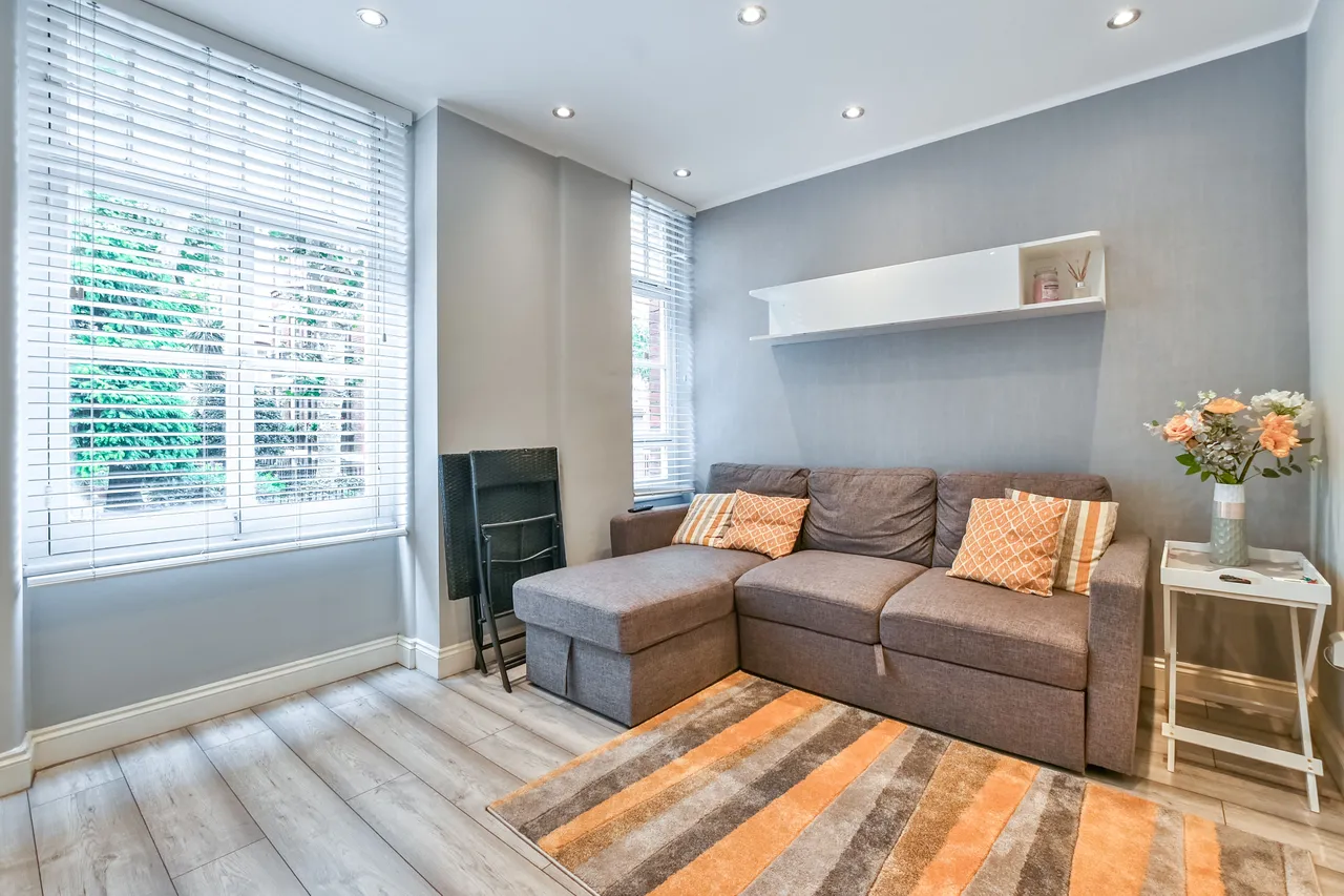 flat for sale — 13 Cavendish Buildings, Gilbert Street, London
