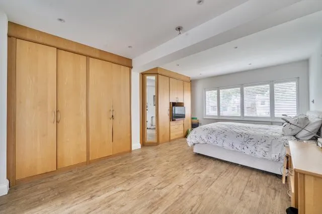 Hendon Avenue, London, N3, photo 13