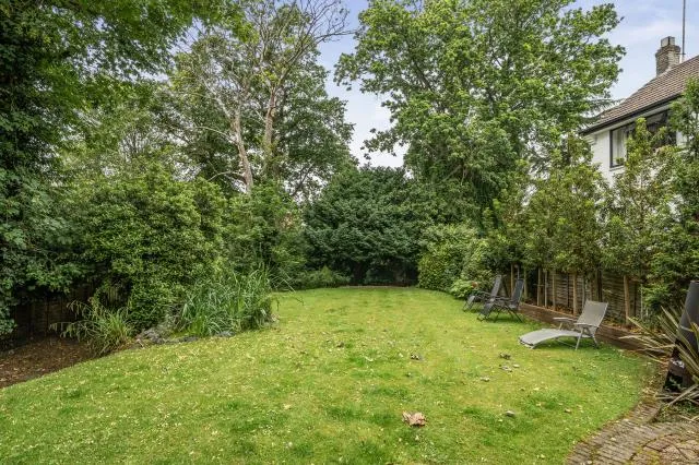 Hendon Avenue, London, N3, photo 23