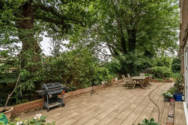 Hendon Avenue, London, N3, photo 20