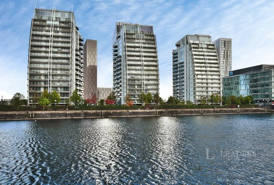 2 bed flat to rent, The Quays, Salford, M50