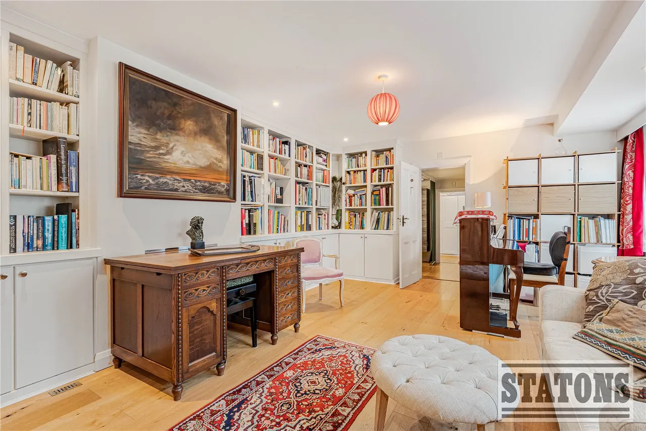 Finchley Park, London, N12 9JL, photo 11