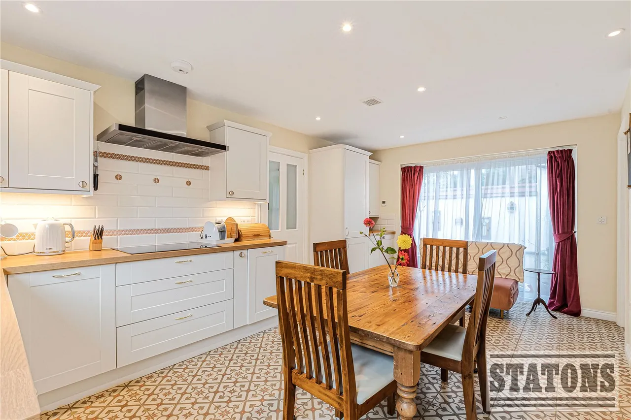 Finchley Park, London, N12 9JL, photo 5