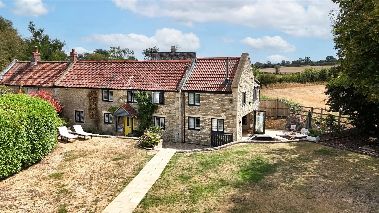 Broughton Gifford, Melksham, photo 12