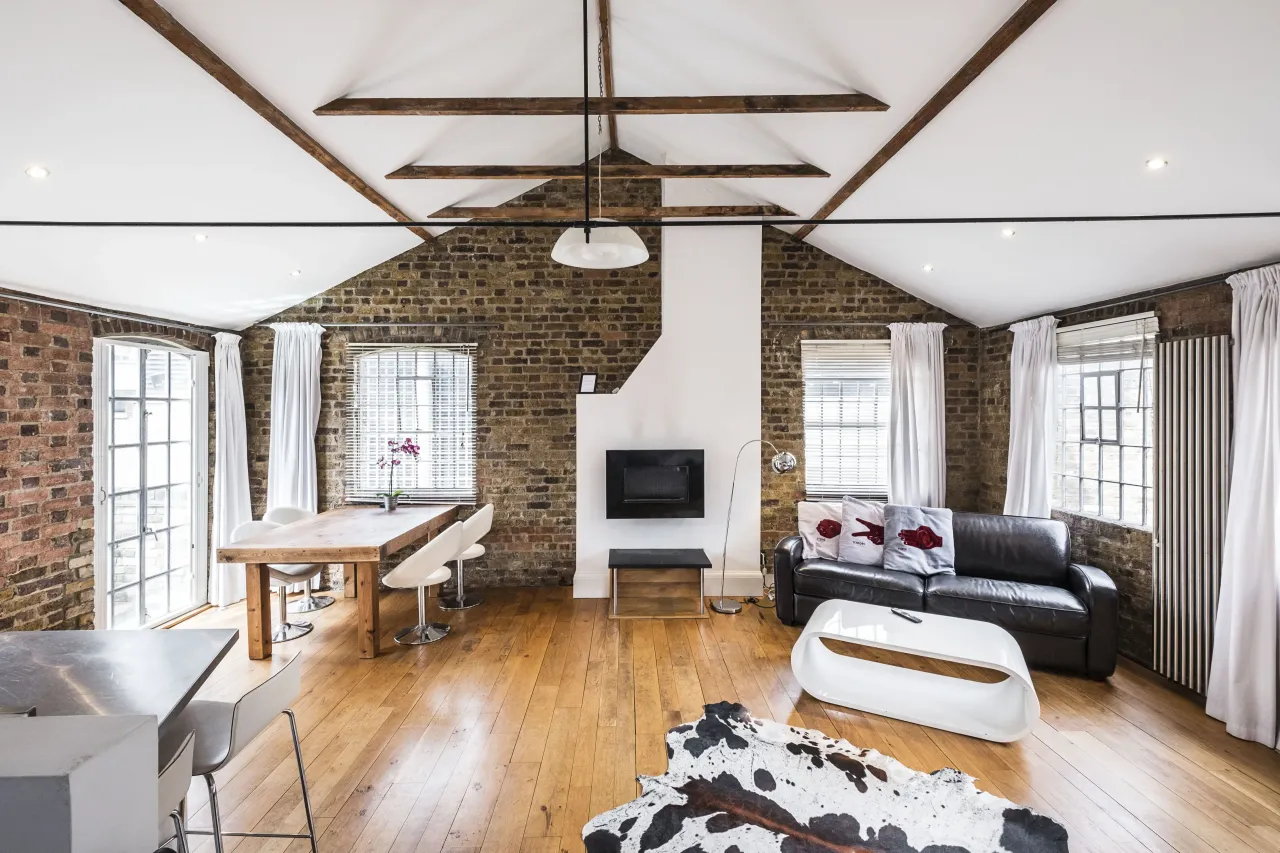 2 bed house for sale, Victoria Mews, Hoxton, E2