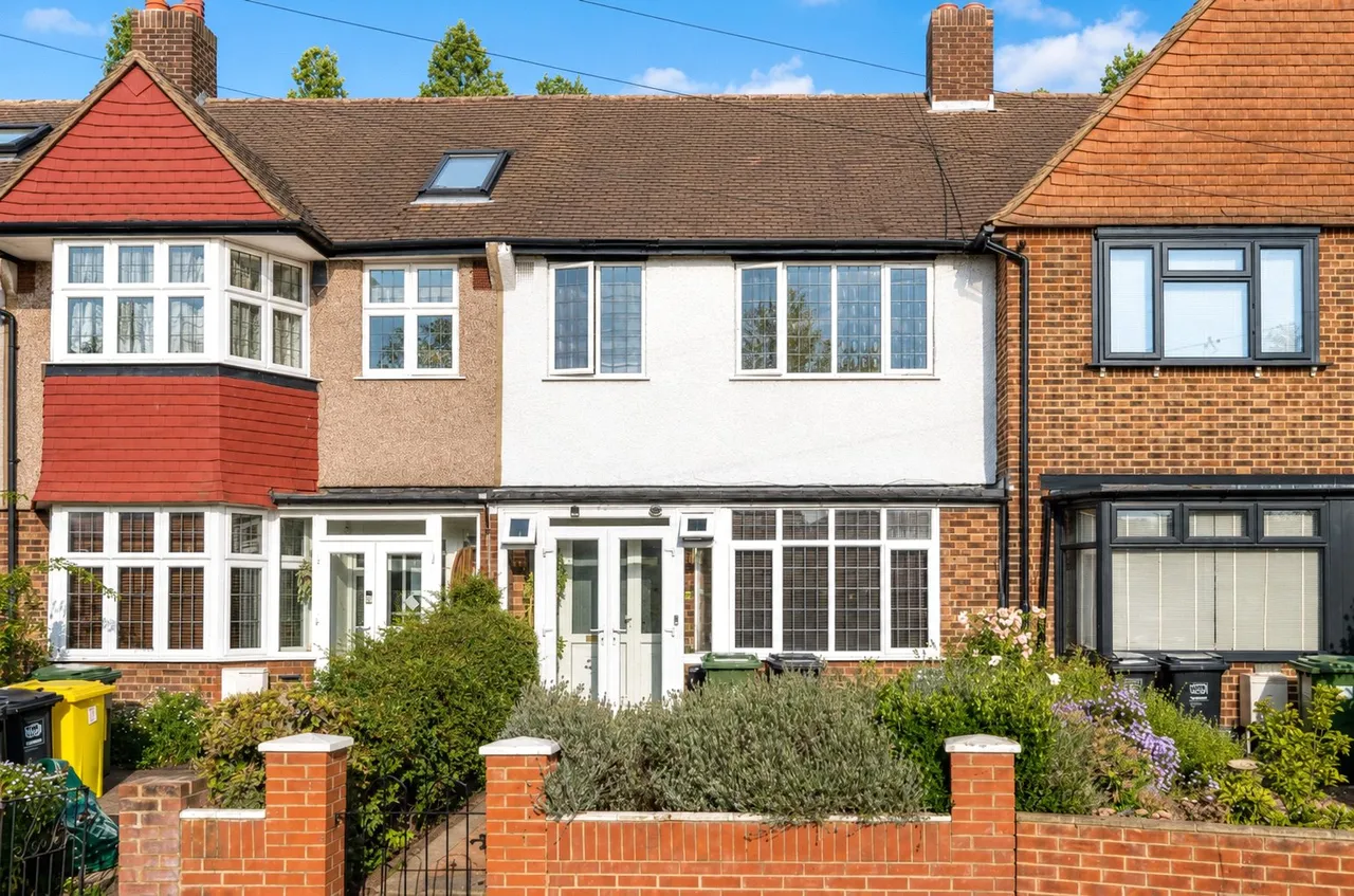3 bed house for sale, Conisborough Crescent, London, SE6