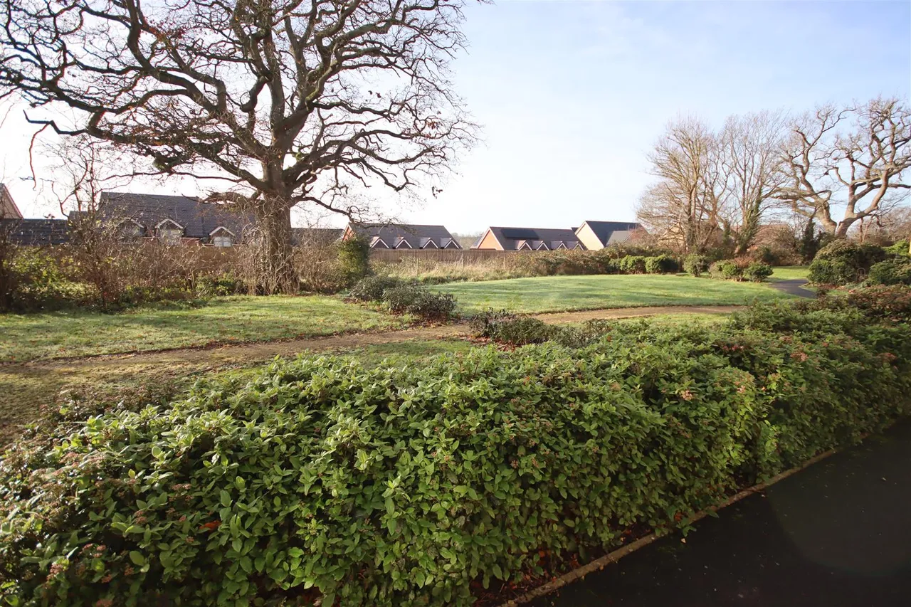 Milbourne Way, Chippenham, photo 17