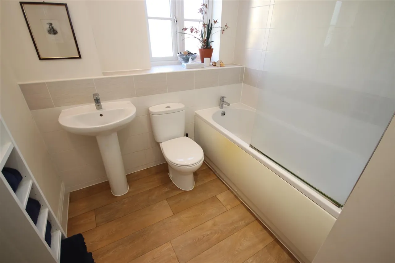 Milbourne Way, Chippenham, photo 12