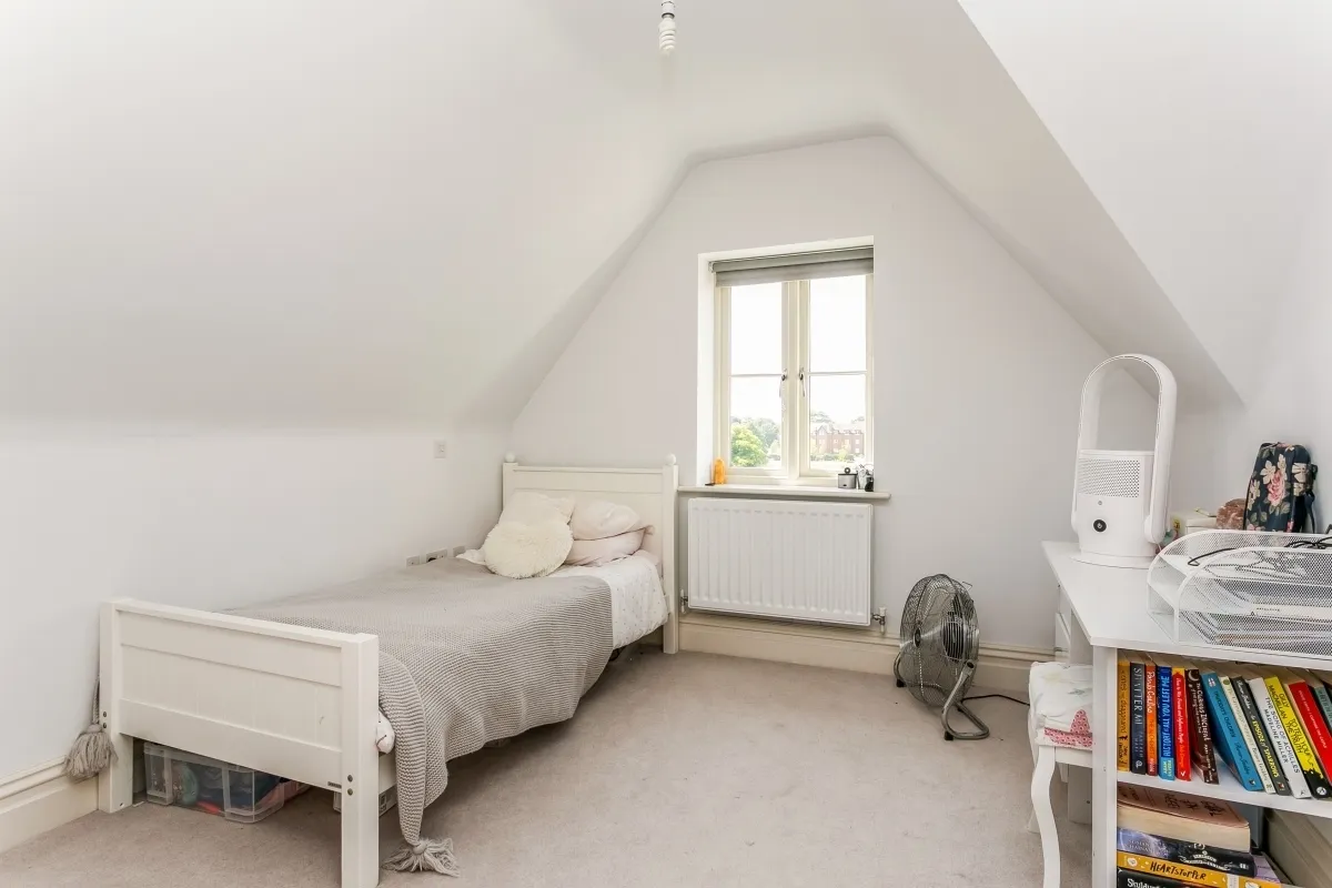 Rutland Close Taplow SL6, photo 12