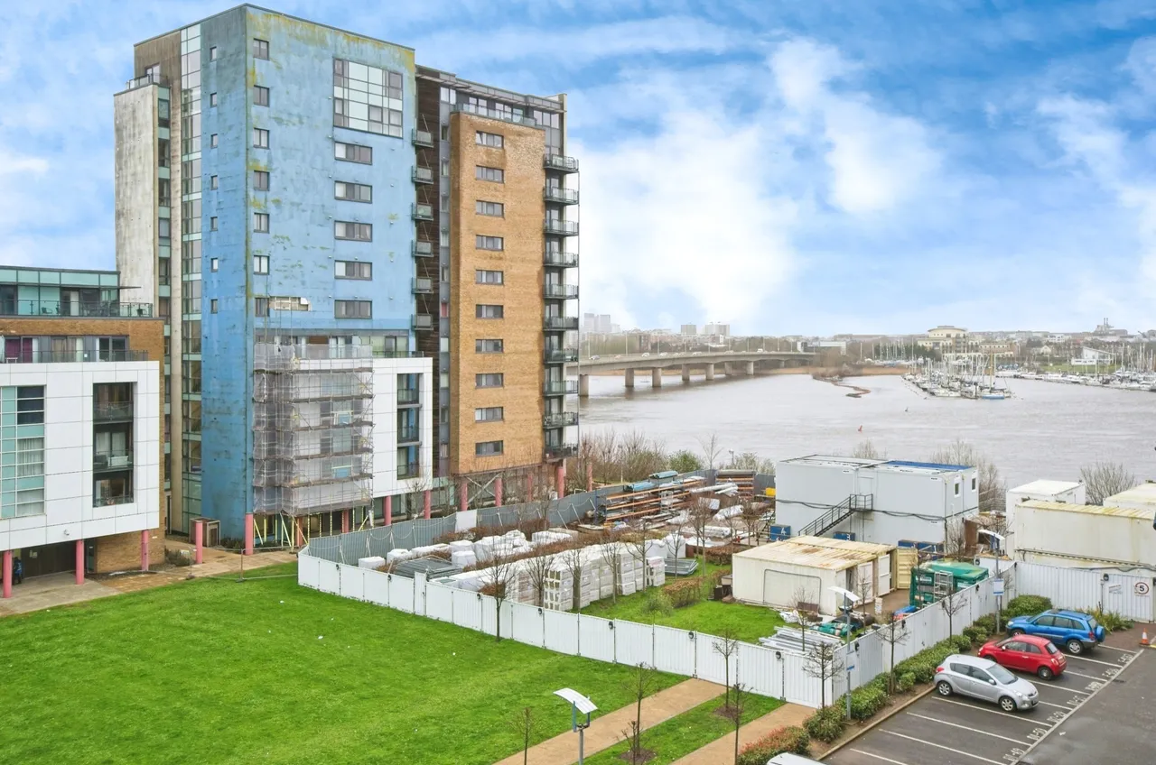 Douglas House, Ferry Court, Cardiff, CF11, photo 11