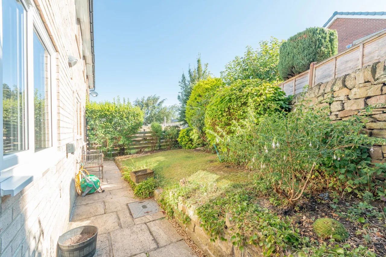 Manor Gardens, Cullingworth, BD13, photo 15