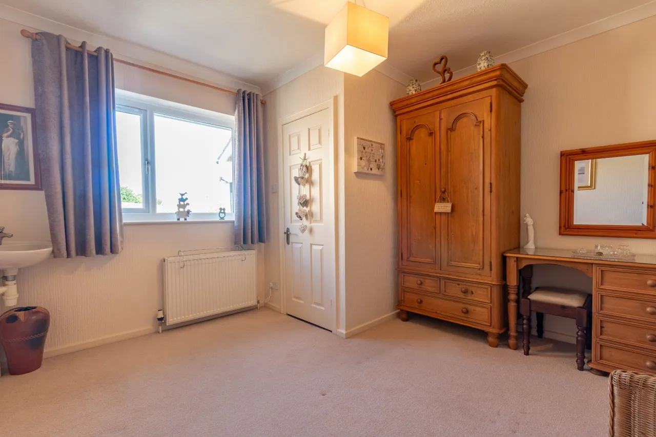 Manor Gardens, Cullingworth, BD13, photo 10