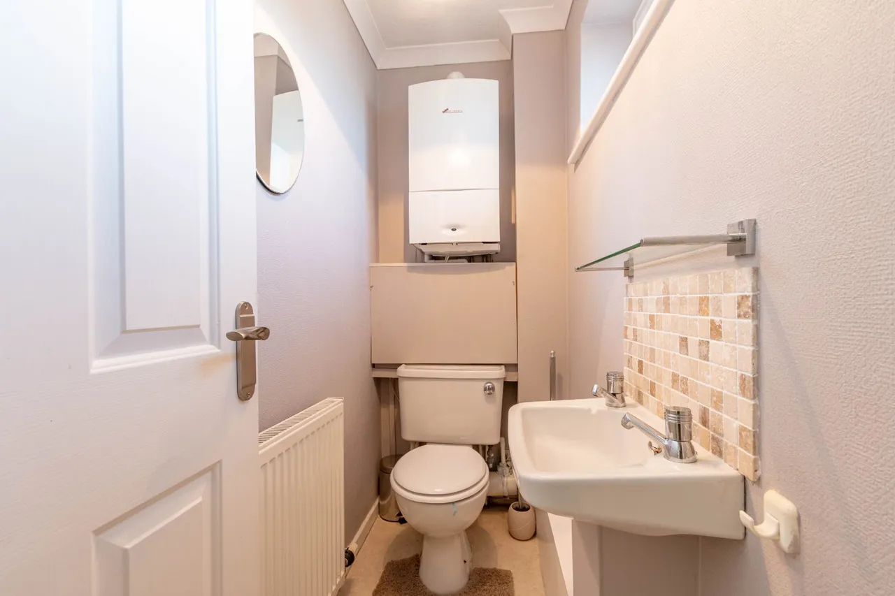 Manor Gardens, Cullingworth, BD13, photo 6