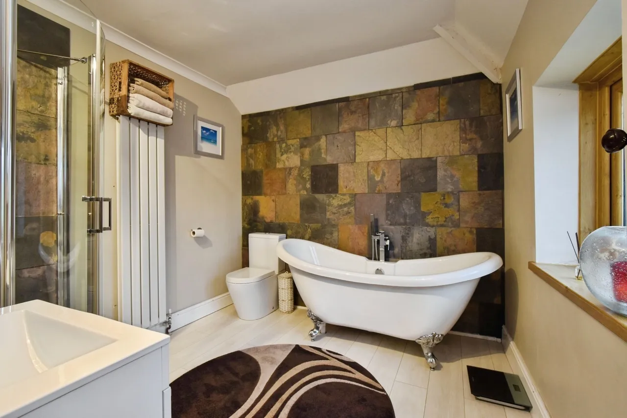 Dan Yr Allt, Llanelli, SA14, photo 14