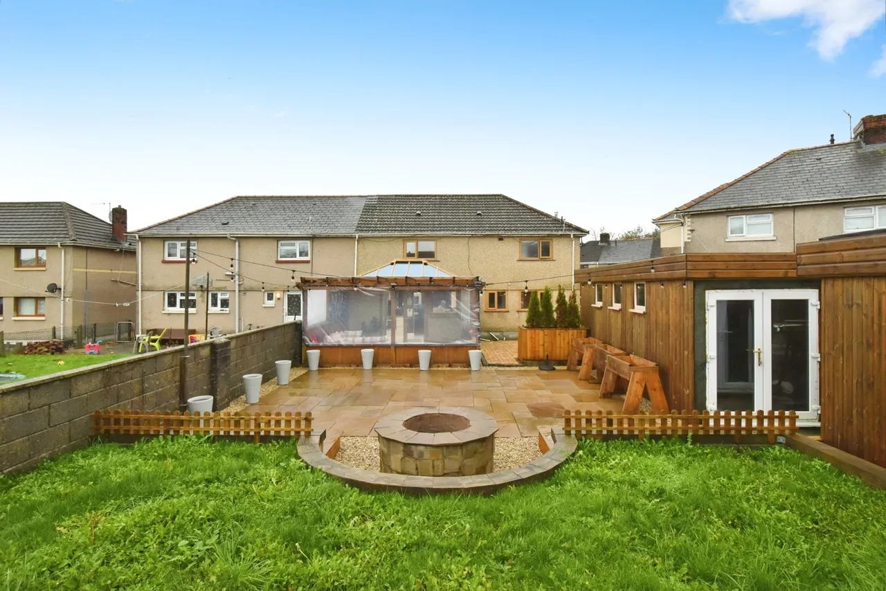 Dan Yr Allt, Llanelli, SA14, photo 3