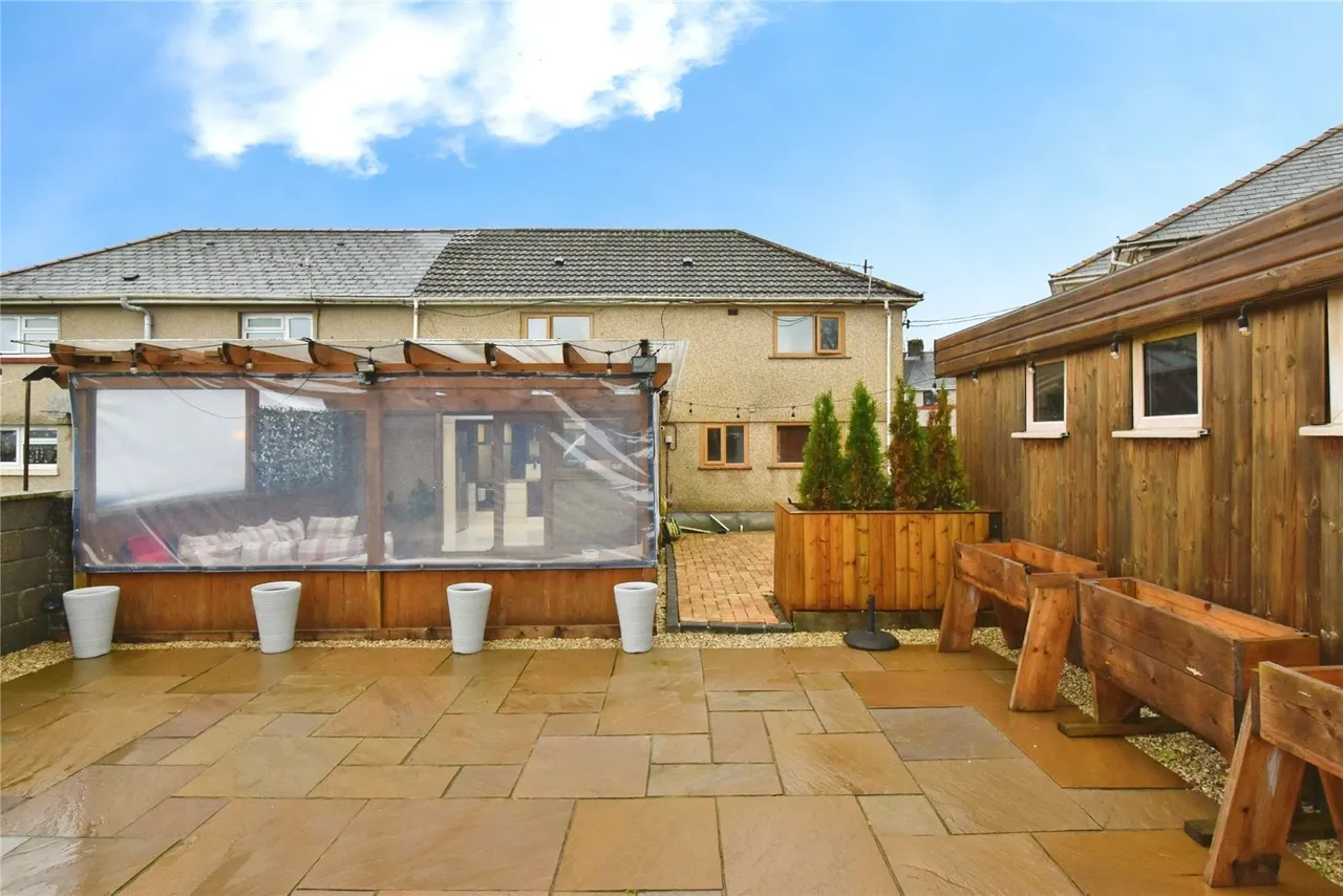 Dan Yr Allt, Llanelli, SA14, photo 23