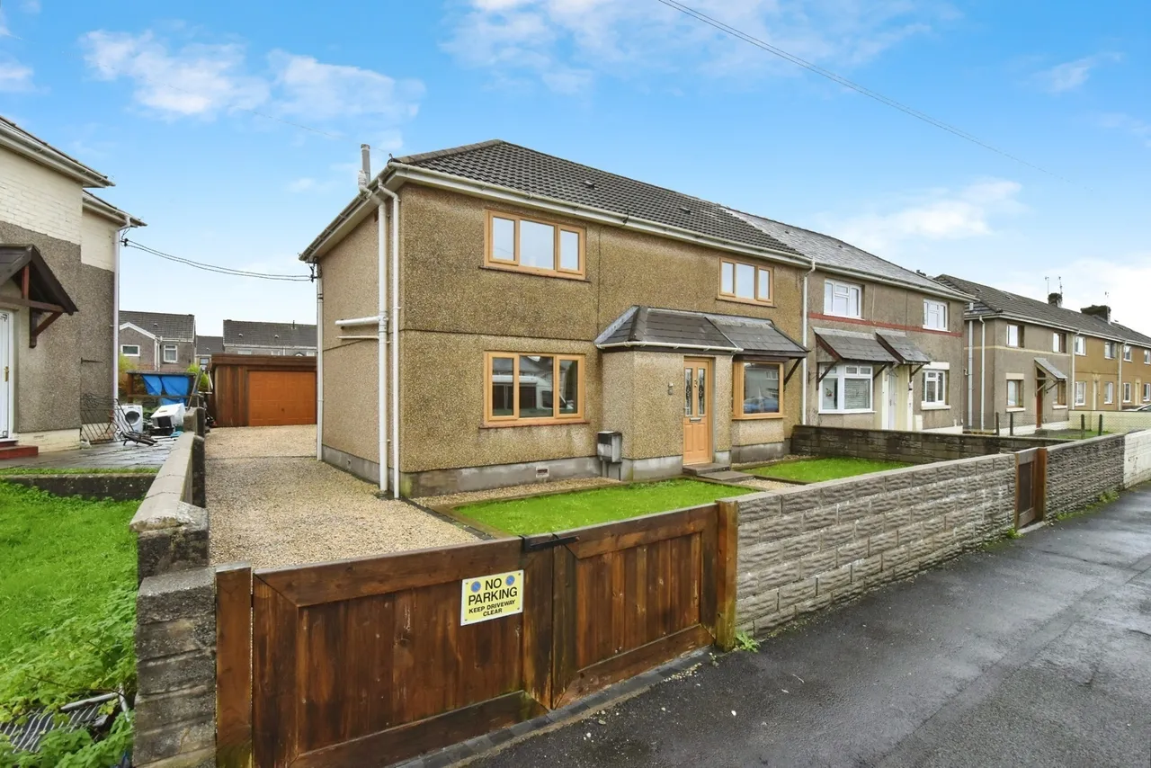 3 bed house for sale, Dan Yr Allt, Llanelli, SA14