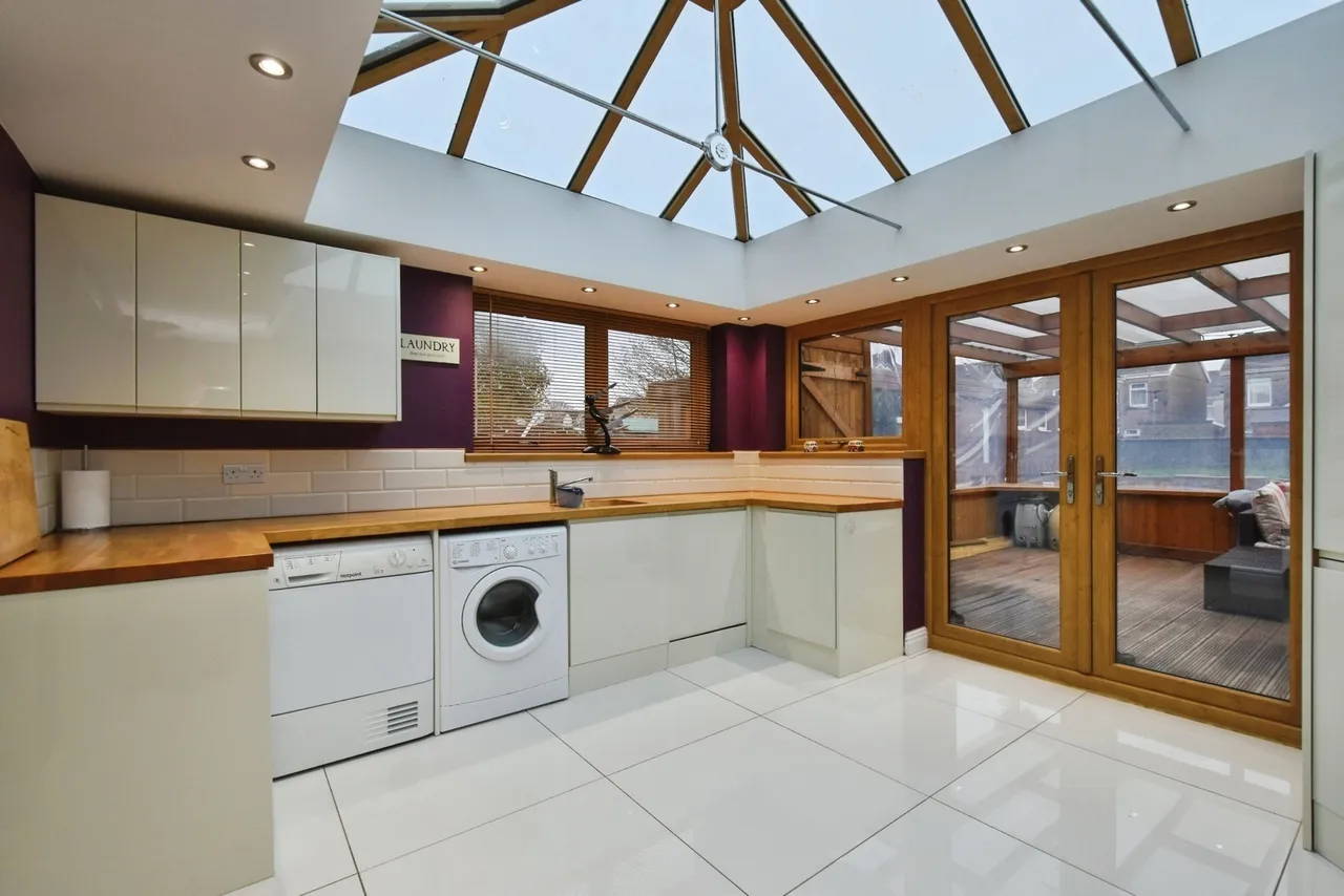 Dan Yr Allt, Llanelli, SA14, photo 2