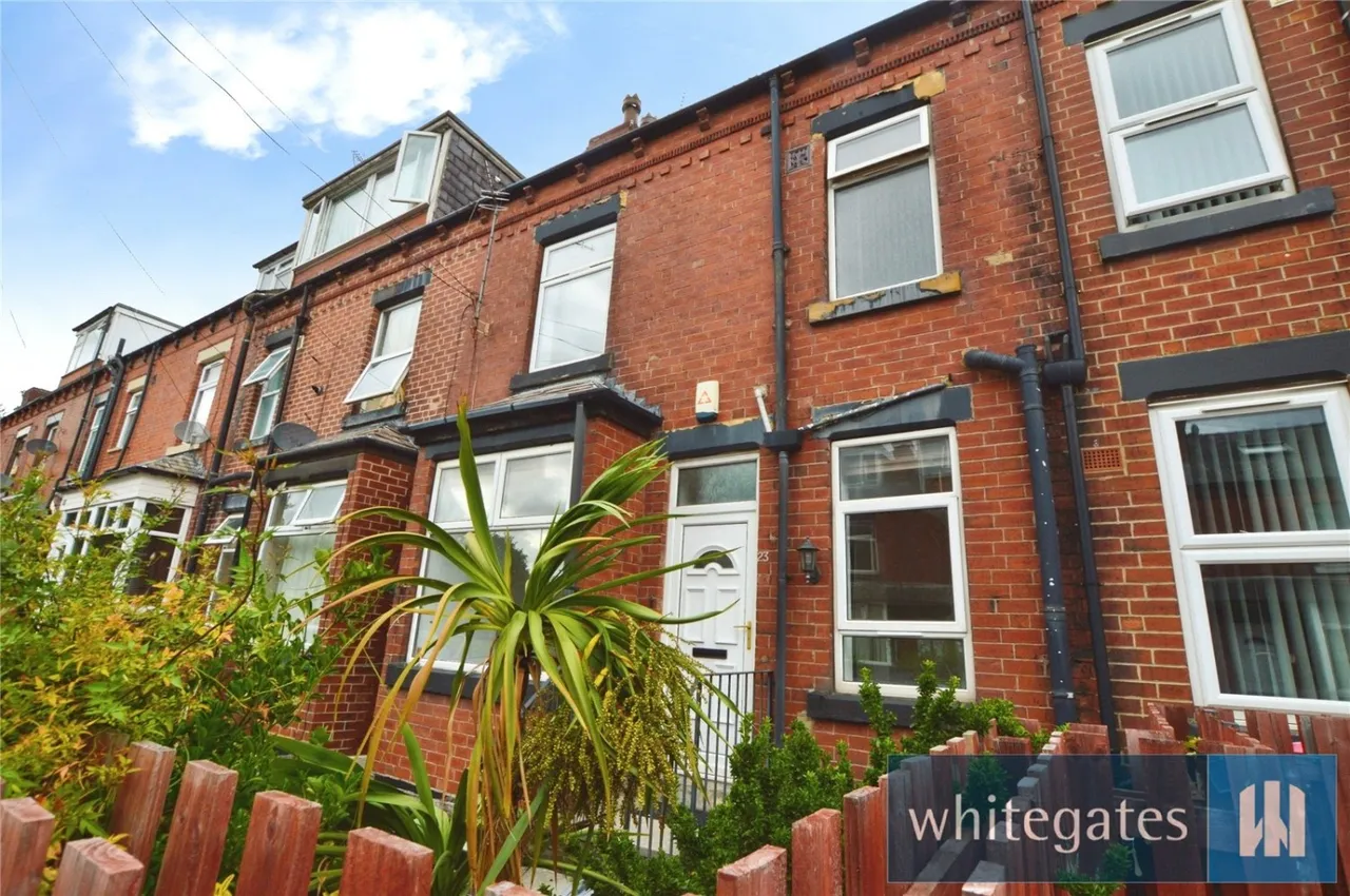 2 bed house for sale, Cross Flatts Crescent, Beeston, LS11