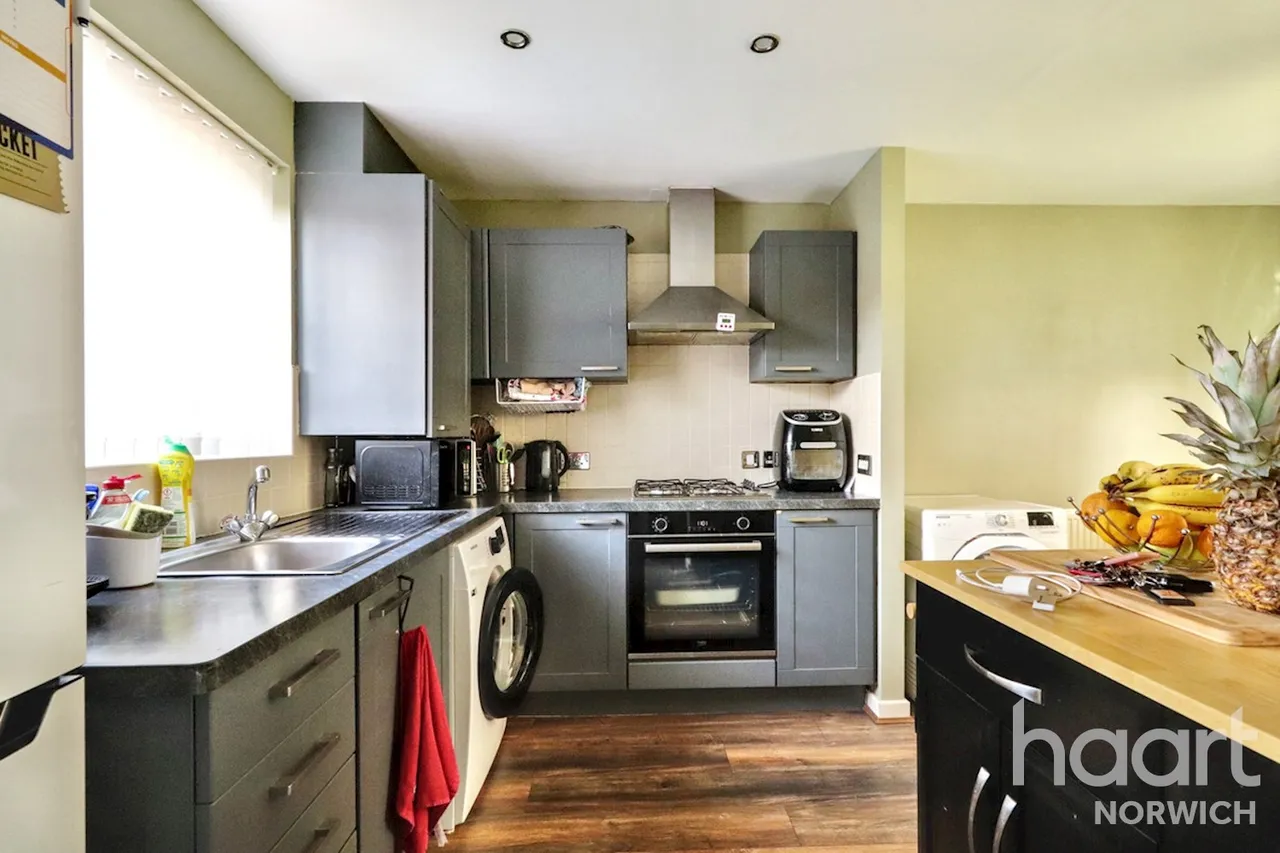 St Simon Close, Norwich, NR8, photo 5
