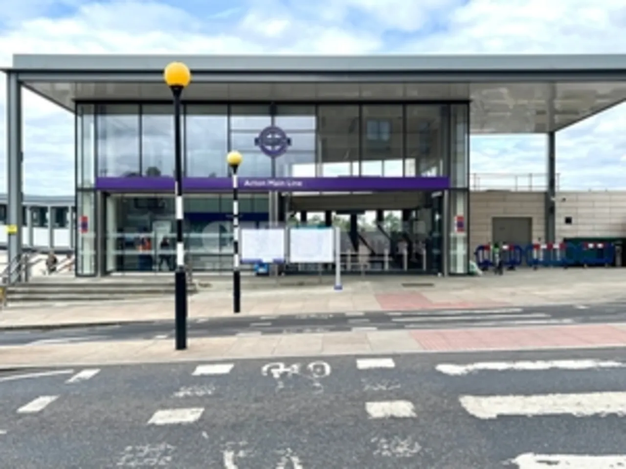 Acton, London, W3, photo 2