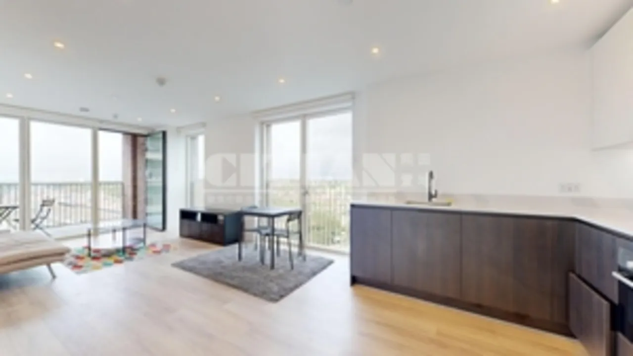 Acton, London, W3, photo 3