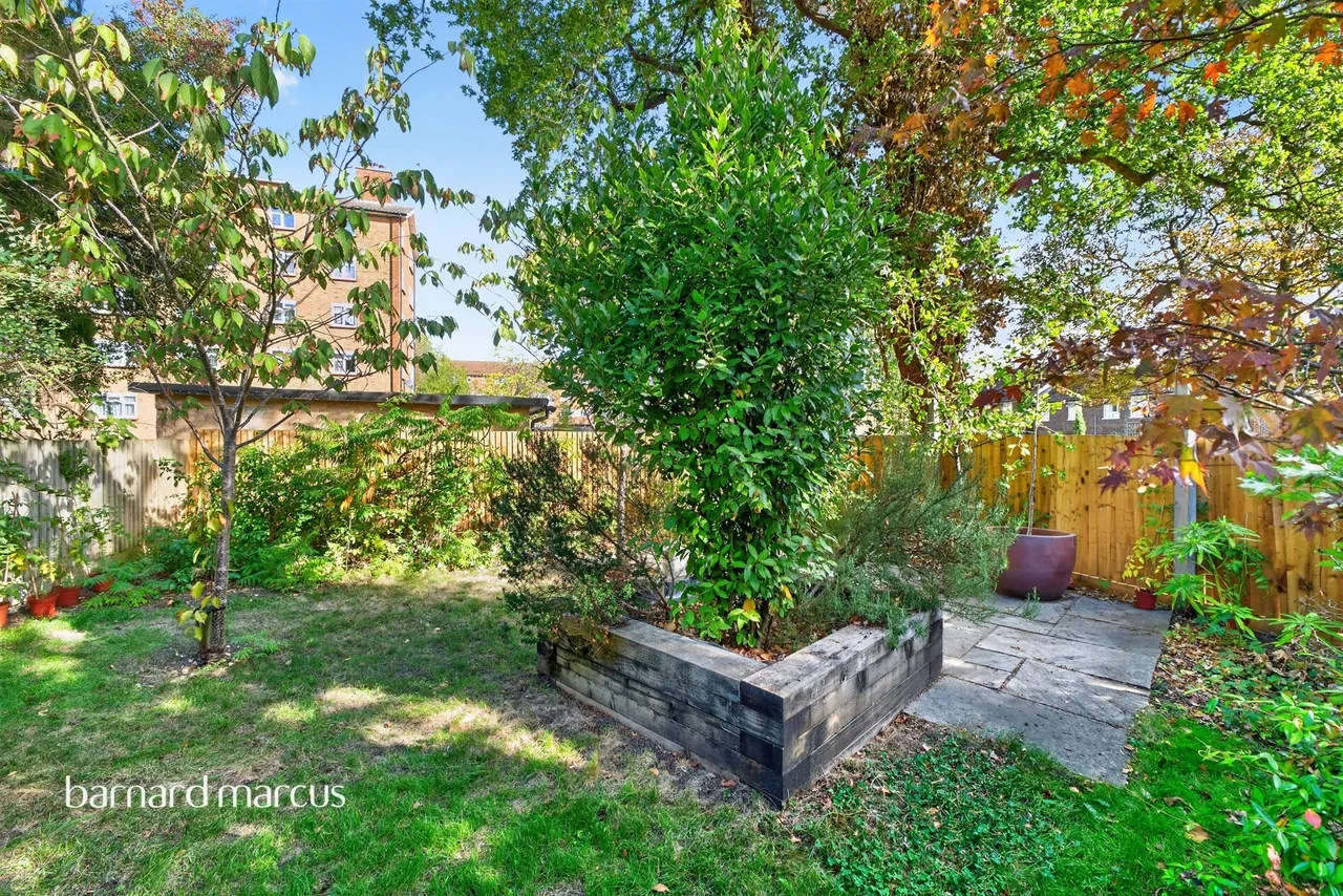 Lawrie Park Gardens, London, SE26, photo 2