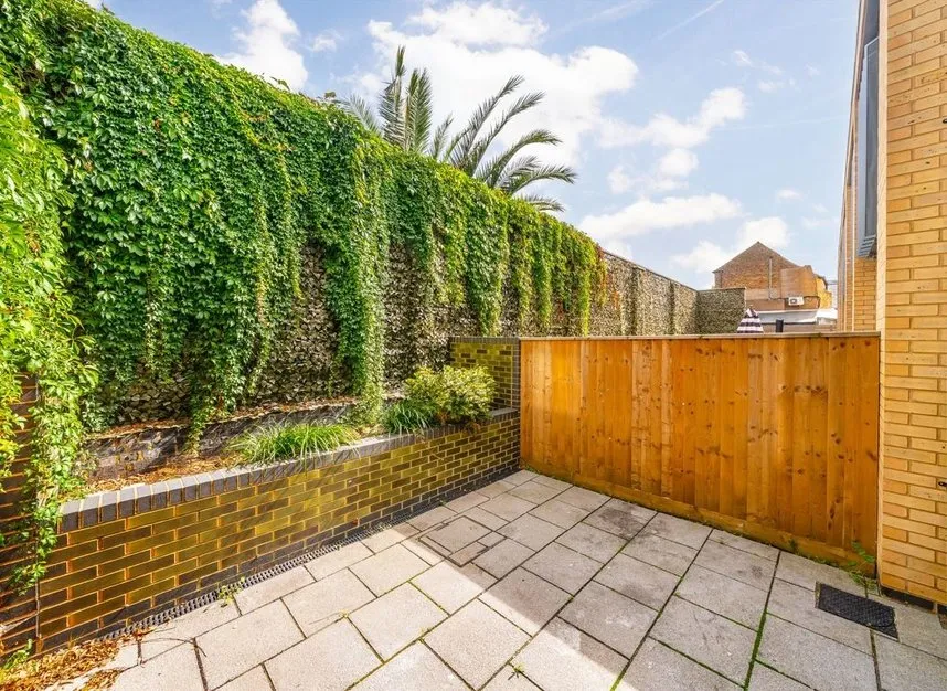 Westminster Road, Hanwell, W7, photo 5