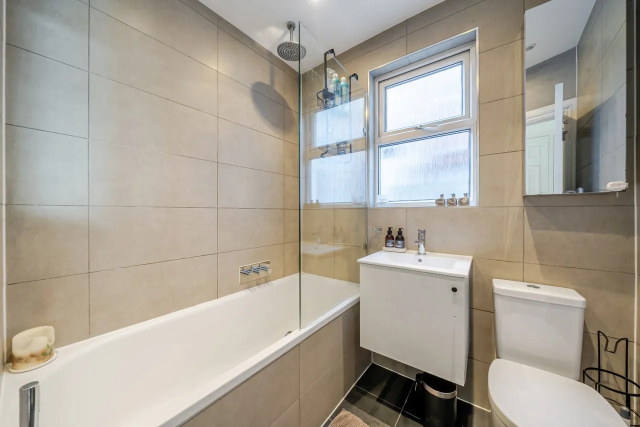 Kingston Road, Raynes Park, London, SW20, photo 7