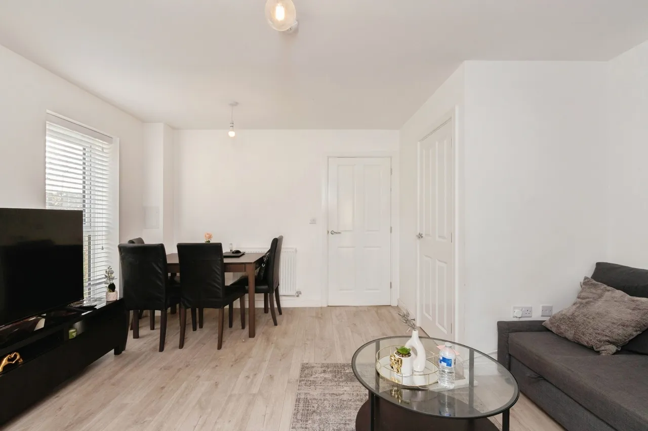 Killarney Crescent, West Thurrock, RM20, photo 10