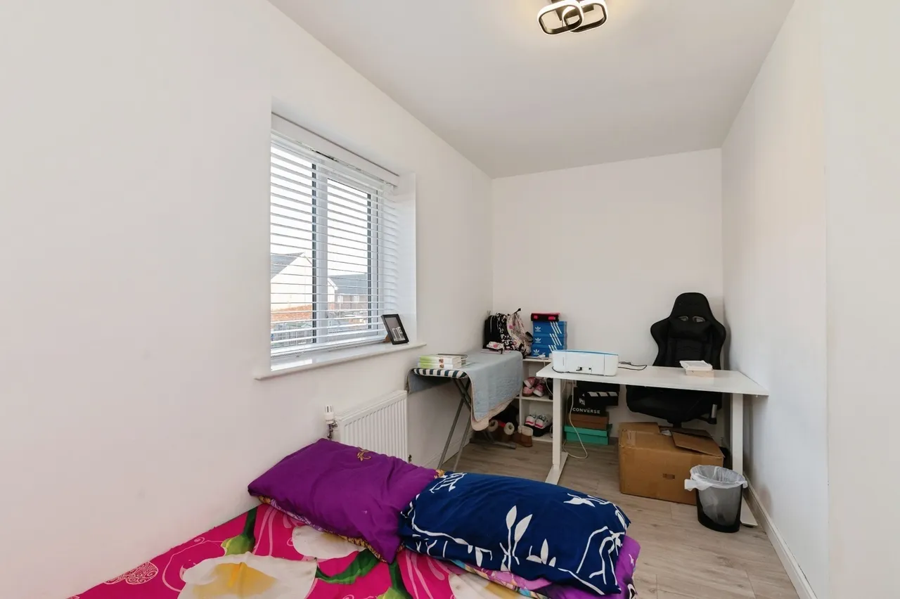 Killarney Crescent, West Thurrock, RM20, photo 18