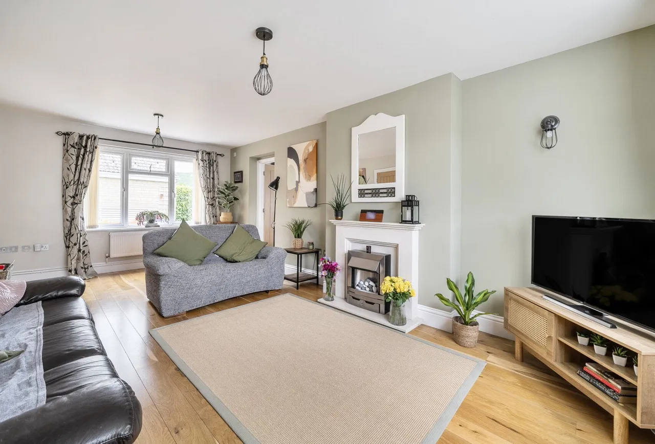 Pottersfield Road, Gloucestershire, Woodmancote, GL52 9PY, photo 4